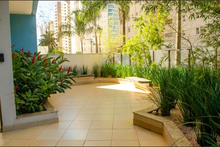 Hall de entrada de apartamento para alugar com 3 quartos, 126m² em Jardim Goiás, Goiânia
