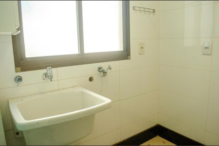 Área de Serviço de apartamento para alugar com 3 quartos, 126m² em Jardim Goiás, Goiânia