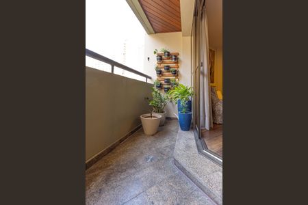 Varanda de apartamento à venda com 4 quartos, 140m² em Indianópolis, São Paulo