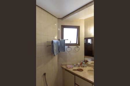 Banheiro da Suíte 1 de apartamento à venda com 4 quartos, 140m² em Indianópolis, São Paulo