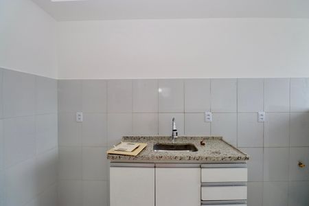 Cozinha de apartamento para alugar com 2 quartos, 49m² em Tancredo Neves, Salvador