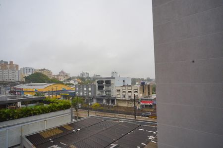 Vista da Suíte  de apartamento para alugar com 2 quartos, 58m² em Bom Jesus, Porto Alegre