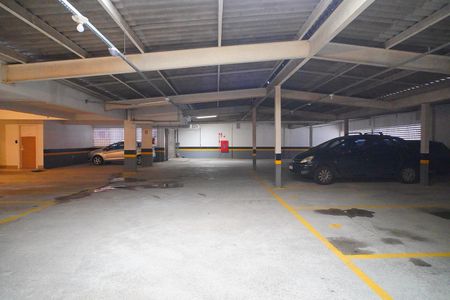 Garagem  de apartamento para alugar com 2 quartos, 58m² em Bom Jesus, Porto Alegre