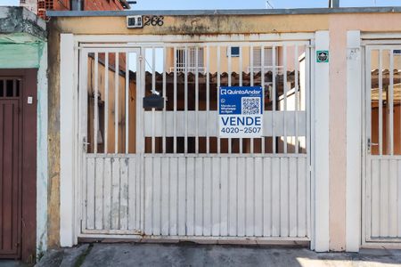 Casa para alugar com 125m², 2 quartos e 2 vagasFachada