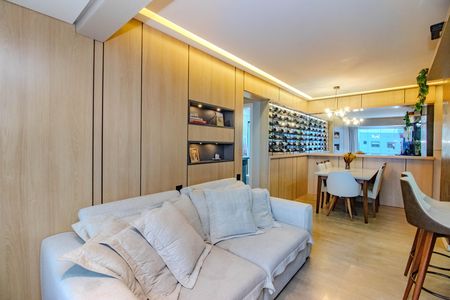 Sala de apartamento à venda com 3 quartos, 73m² em Santa Maria Goretti, Porto Alegre