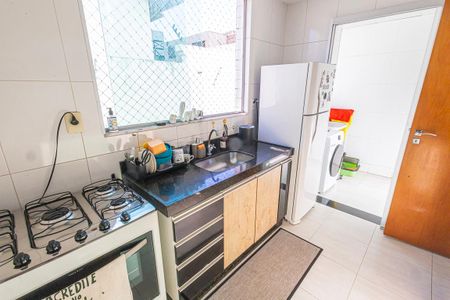 cozinha de apartamento para alugar com 3 quartos, 85m² em Castelo, Belo Horizonte