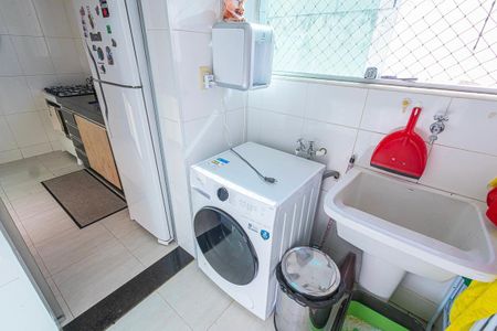 area de serviço de apartamento para alugar com 3 quartos, 85m² em Castelo, Belo Horizonte