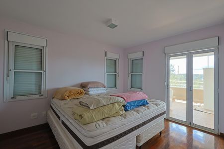 Casa de condomínio para alugar com 380m², 4 quartos e 4 vagas