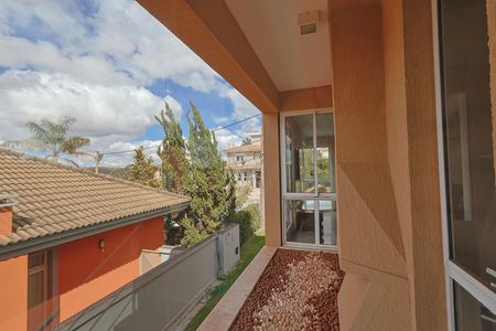 Casa de condomínio para alugar com 380m², 4 quartos e 4 vagas