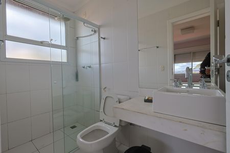 Casa de condomínio para alugar com 380m², 4 quartos e 4 vagas