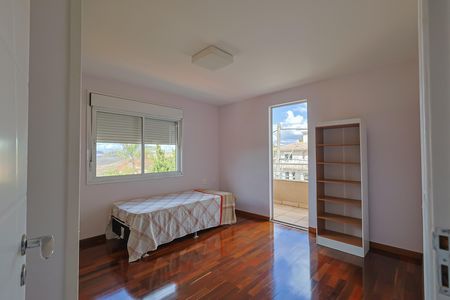 Casa de condomínio para alugar com 380m², 4 quartos e 4 vagas