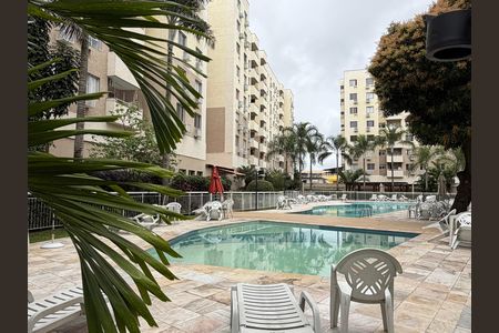 Apartamento à venda com 74m², 3 quartos e 1 vaga Apartamento à venda com 74m², 3 quartos e 1 vagaÁrea comum - Piscina