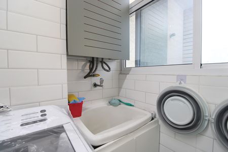 Apartamento à venda com 74m², 3 quartos e 1 vagaÁrea de serviço
