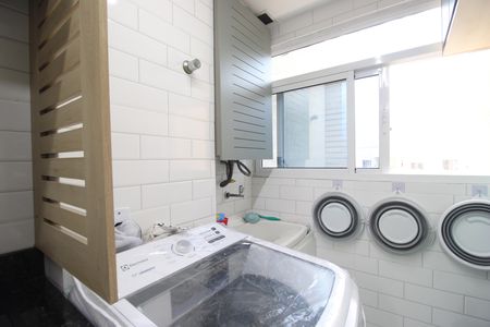 Apartamento à venda com 74m², 3 quartos e 1 vagaÁrea de serviço