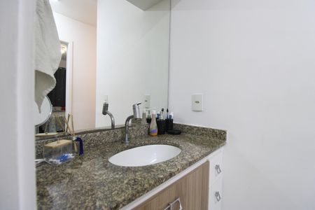 Apartamento à venda com 74m², 3 quartos e 1 vagaBanheiro social