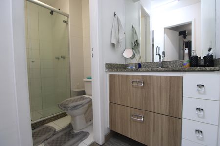 Apartamento à venda com 74m², 3 quartos e 1 vagaBanheiro social