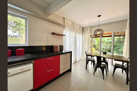 Casa de condomínio para alugar com 100m², 2 quartos e 2 vagas Casa de condomínio para alugar com 100m², 2 quartos e 2 vagasCozinha