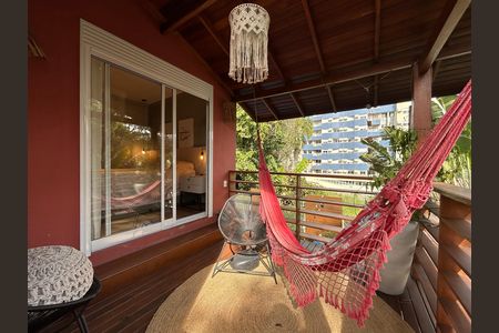 Casa de condomínio para alugar com 100m², 2 quartos e 2 vagas Casa de condomínio para alugar com 100m², 2 quartos e 2 vagasVaranda