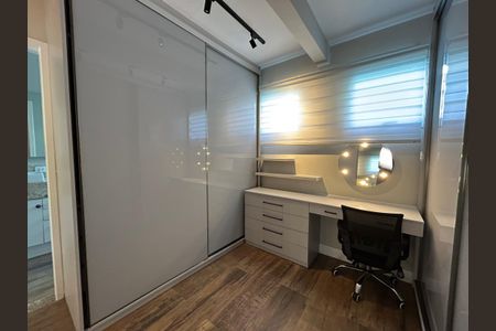 Casa de condomínio para alugar com 100m², 2 quartos e 2 vagas Casa de condomínio para alugar com 100m², 2 quartos e 2 vagasSuíte closet