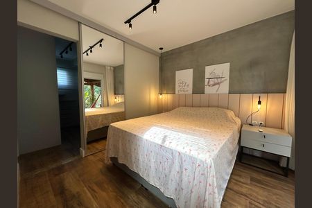 Suíte  de casa de condomínio para alugar com 2 quartos, 100m² em Itacorubi, Florianópolis