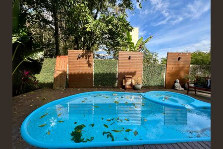 Casa de condomínio para alugar com 100m², 2 quartos e 2 vagas Casa de condomínio para alugar com 100m², 2 quartos e 2 vagasPiscina