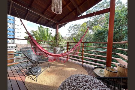 Varanda de casa de condomínio para alugar com 2 quartos, 100m² em Itacorubi, Florianópolis