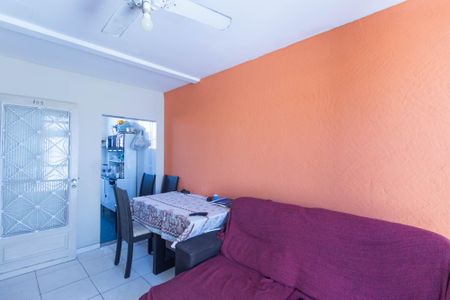 Sala de casa à venda com 2 quartos, 80m² em Venda da Cruz, São Gonçalo