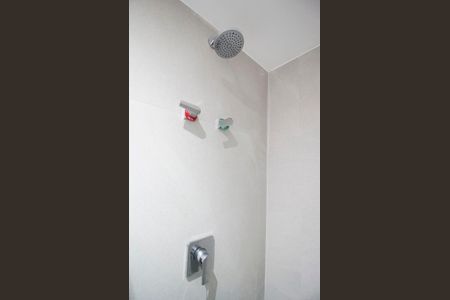 Banheiro de kitnet/studio para alugar com 1 quarto, 20m² em Vila Nova Conceição, São Paulo