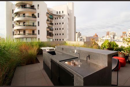Studio para alugar com 20m², 1 quarto e sem vaga Studio para alugar com 20m², 1 quarto e sem vagaÁrea comum - Piscina