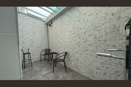 Casa de condomínio para alugar com 48m², 2 quartos e 2 vagas Casa de condomínio para alugar com 48m², 2 quartos e 2 vagasQuintal