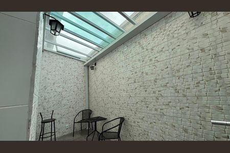 Casa de condomínio para alugar com 48m², 2 quartos e 2 vagas Casa de condomínio para alugar com 48m², 2 quartos e 2 vagasQuintal