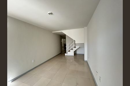 Casa para alugar com 67m², 2 quartos e 1 vagaSala