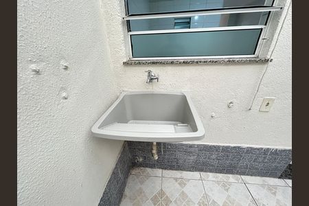 Casa para alugar com 67m², 2 quartos e 1 vagaÁrea de Serviço