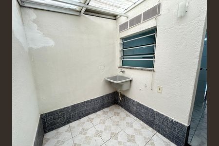 Casa para alugar com 67m², 2 quartos e 1 vagaÁrea de Serviço