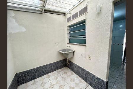 Casa para alugar com 67m², 2 quartos e 1 vagaÁrea de Serviço