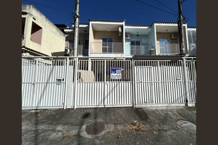 Casa para alugar com 67m², 2 quartos e 1 vagaFachada + placa