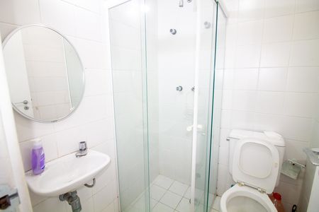 Banheiro de Serviço de casa de condomínio à venda com 4 quartos, 515m² em Jardim dos Estados, São Paulo