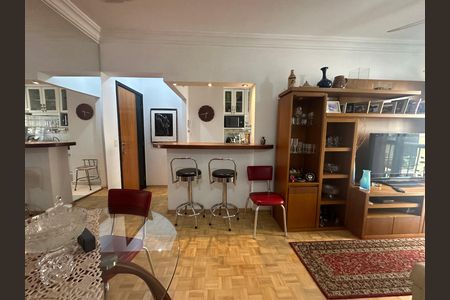 Apartamento à venda com 75m², 2 quartos e 1 vaga Apartamento à venda com 75m², 2 quartos e 1 vagaSala