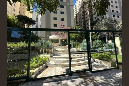 Apartamento à venda com 75m², 2 quartos e 1 vaga Apartamento à venda com 75m², 2 quartos e 1 vagaFachada e portaria