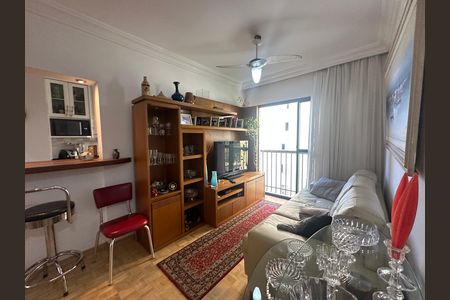 Apartamento à venda com 75m², 2 quartos e 1 vaga Apartamento à venda com 75m², 2 quartos e 1 vagaSala