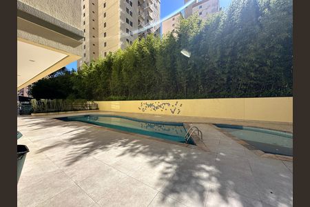 Apartamento à venda com 75m², 2 quartos e 1 vaga Apartamento à venda com 75m², 2 quartos e 1 vagaÁrea comum - Piscina