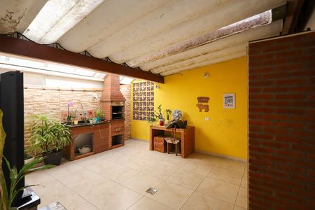 Casa de condomínio à venda com 100m², 3 quartos e 5 vagas Casa de condomínio à venda com 100m², 3 quartos e 5 vagasÁrea de Serviço