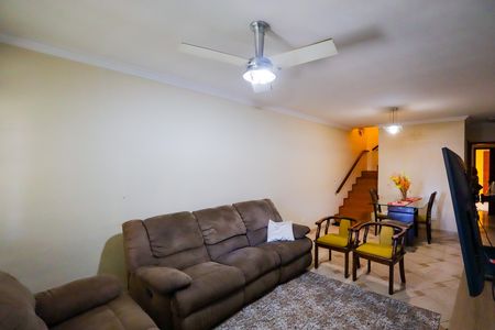 Sala de casa de condomínio à venda com 3 quartos, 100m² em Jardim Ubirajara, São Paulo