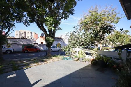 Casa de condomínio à venda com 100m², 3 quartos e 5 vagas Casa de condomínio à venda com 100m², 3 quartos e 5 vagasGaragem