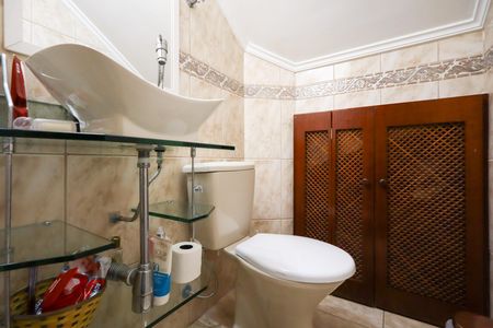 Casa de condomínio à venda com 100m², 3 quartos e 5 vagas Casa de condomínio à venda com 100m², 3 quartos e 5 vagasLavabo
