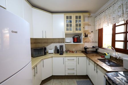 Casa de condomínio à venda com 100m², 3 quartos e 5 vagas Casa de condomínio à venda com 100m², 3 quartos e 5 vagasCozinha