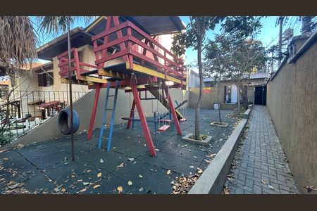 Casa de condomínio à venda com 100m², 3 quartos e 5 vagas Casa de condomínio à venda com 100m², 3 quartos e 5 vagasParque infantil
