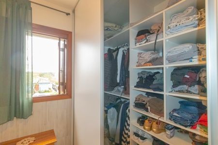 Casa à venda com 2 quartos, 92m² em São José, Canoas