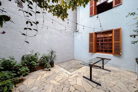 Área externa de casa para alugar com 3 quartos, 203m² em Vila Mariana, São Paulo