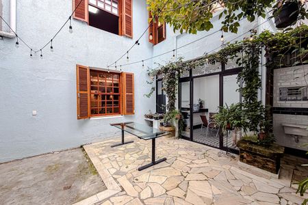 Área externa de casa para alugar com 3 quartos, 203m² em Vila Mariana, São Paulo